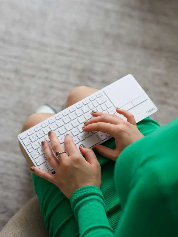 Rapoo E2710 Wireless MultimeKeyboarddia Touchpad