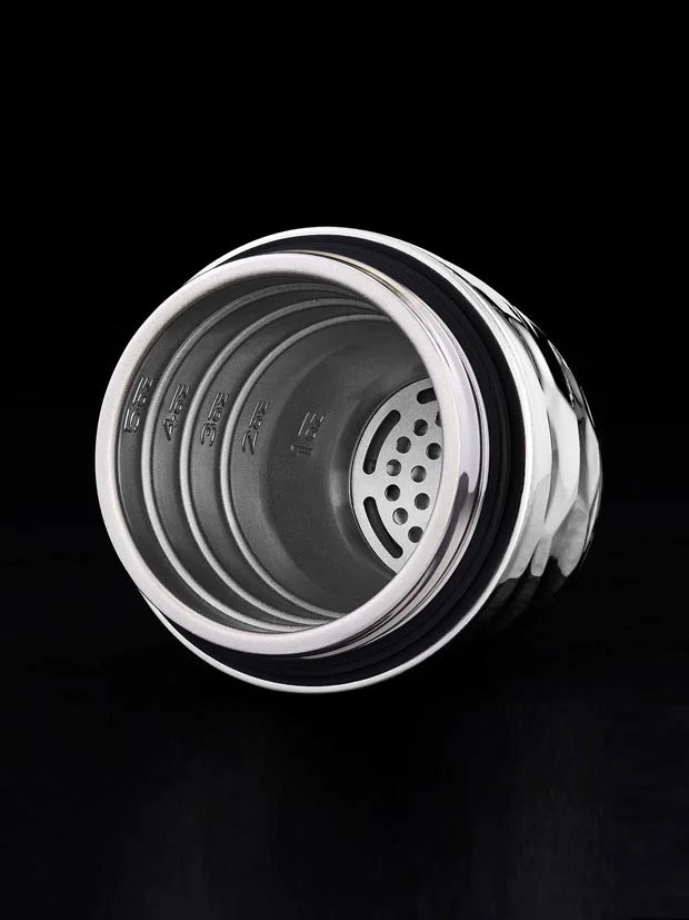 HexClad 740 ml Cocktail Shaker, Vacuum Insulated Bar Shaker with Built-in Jigger & Strainer, Leak-Proof, PVD Finish (Chrome)