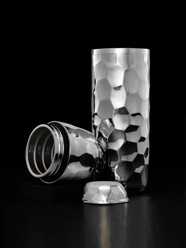 HexClad 740 ml Cocktail Shaker, Vacuum Insulated Bar Shaker with Built-in Jigger & Strainer, Leak-Proof, PVD Finish (Chrome)